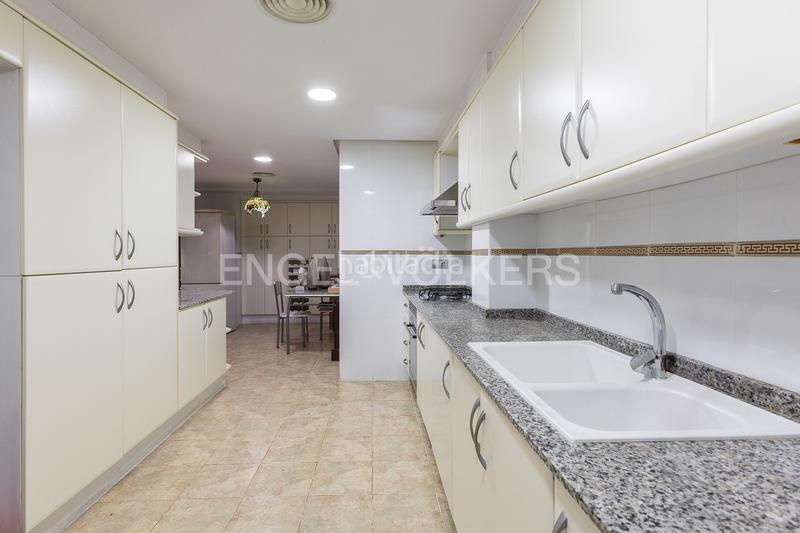 Foto b9174564-dcc2-4b7c-ad43-fd50440072d7. Appartement avec chauffage parking dans Sant Francesc Valencia