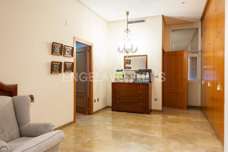 Foto f29abebf-4000-42e5-9e78-2a4e29df489c. Appartement avec chauffage parking dans Sant Francesc Valencia