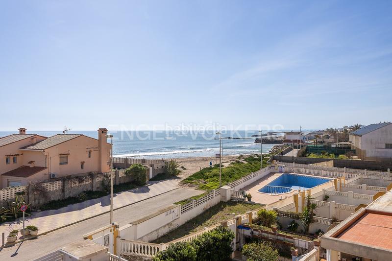Foto 1e99276d-0c79-41f9-856e-2c7808e8ddee. Casa amb calefacció aparcament piscina a El Marenyet Cullera