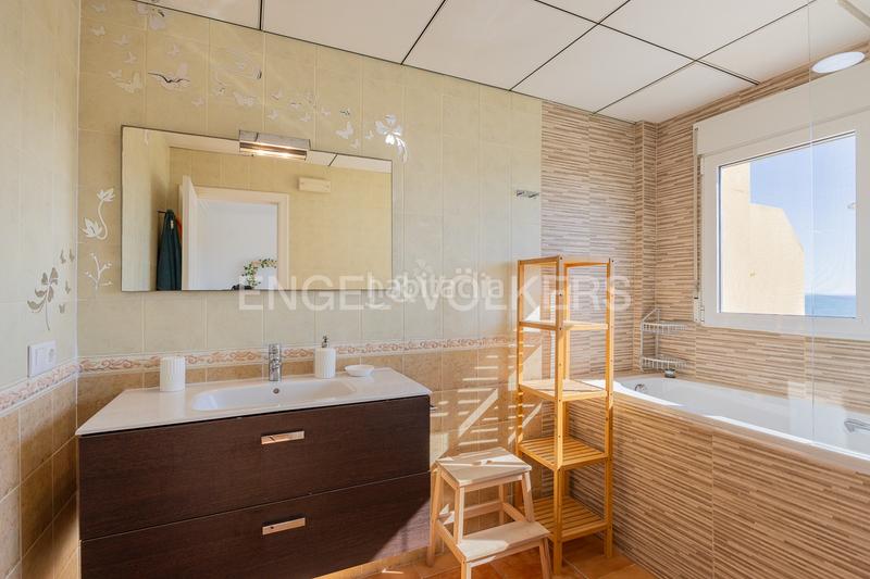 Foto 4c9c7072-ee02-4046-8a5a-8c4f09ffb09e. Casa amb calefacció aparcament piscina a El Marenyet Cullera