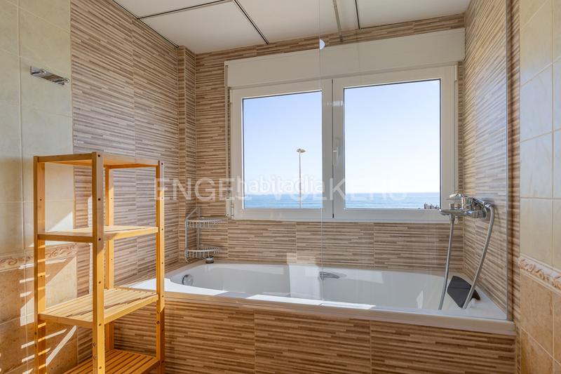 Foto d0d73321-e0d9-4efe-b3c7-8db9be6286f8. Casa amb calefacció aparcament piscina a El Marenyet Cullera