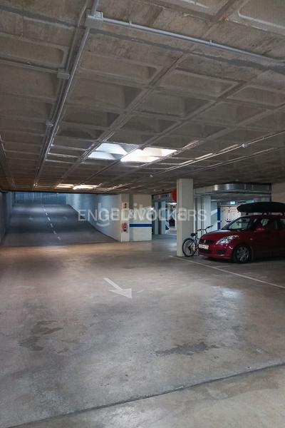 Foto cf7c3646-cf63-4189-a8cc-19f1c7d1c599. Parking voiture dans País Valencià Mislata
