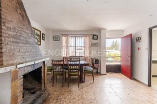 Masia a Corinto-Almardà. Casa en almardá oasis con jardín y piscina cerca del mediterráne