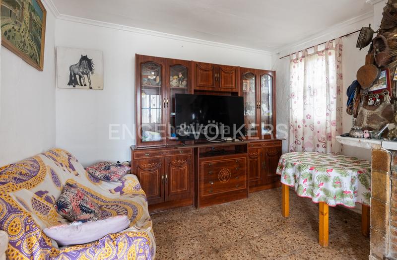 Foto 2064e76d-d61b-465a-95c0-fb6d63410280. Masia amb calefacció aparcament piscina a Corinto-Almardà Sagunt