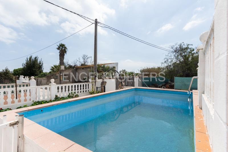 Foto 84d4707a-8afd-41f9-a763-246e1fc0e0c5. Masia amb calefacció aparcament piscina a Corinto-Almardà Sagunt