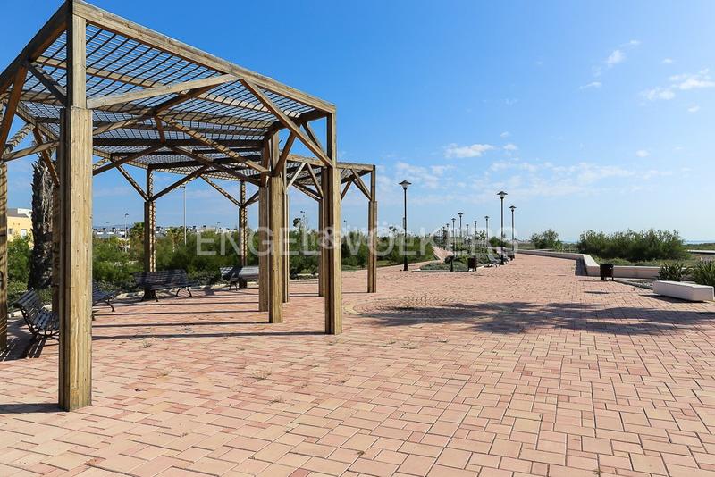 Foto c9484338-938a-4ad0-80d2-9db7ddcb5acd. Masia amb calefacció aparcament piscina a Corinto-Almardà Sagunt