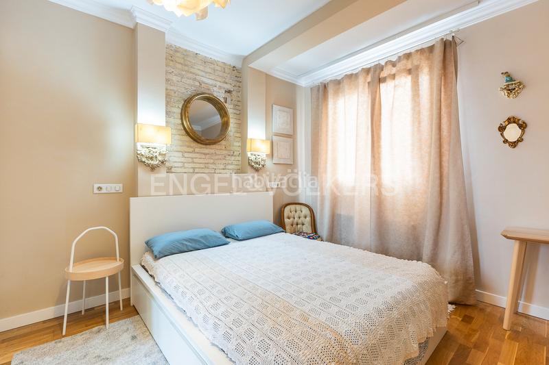 Foto a6215641-de11-4460-8951-574f3a05c7e2. Alquiler ático luminoso ático con terraza para corta estancia en Valencia