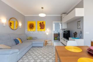 Rent Penthouse in El Botànic. Luminoso ático con terraza para corta estancia