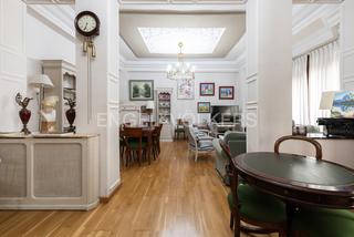 Apartament a Sant Francesc. Piso de 344m2 completamente exterior junto a la plaza de san agu