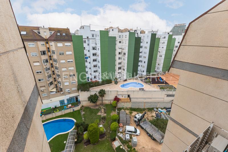 Foto 1254e10c-950c-4c56-a383-4a0970aded46. Ático  dúplex con gran terraza en penyaroja en Valencia