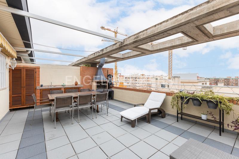 Foto 3a28caeb-f016-45ec-94e9-94fa9aa3e128. Ático  dúplex con gran terraza en penyaroja en Valencia
