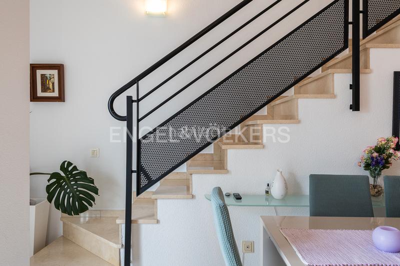 Foto 60a9c351-c707-4112-ada1-947fabbb1793. Ático  dúplex con gran terraza en penyaroja en Valencia