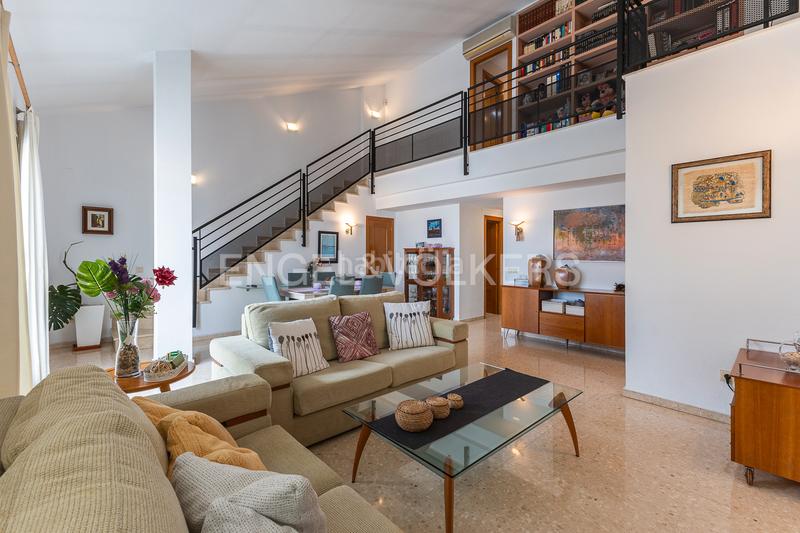 Foto 6966971d-64e8-40d0-bd59-ea3a1ca2b965. Ático  dúplex con gran terraza en penyaroja en Valencia