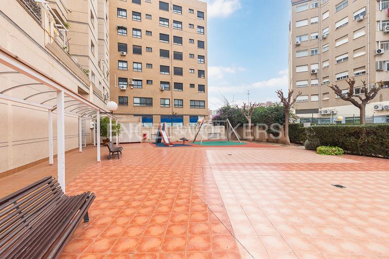 Foto 818ef4cc-e9a2-4f0f-bf91-bbada33c51d2. Ático  dúplex con gran terraza en penyaroja en Valencia