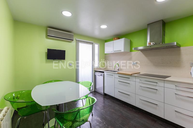 Foto a2cbfd5d-4f18-476c-80b8-6398be9bc41e. Ático  dúplex con gran terraza en penyaroja en Valencia