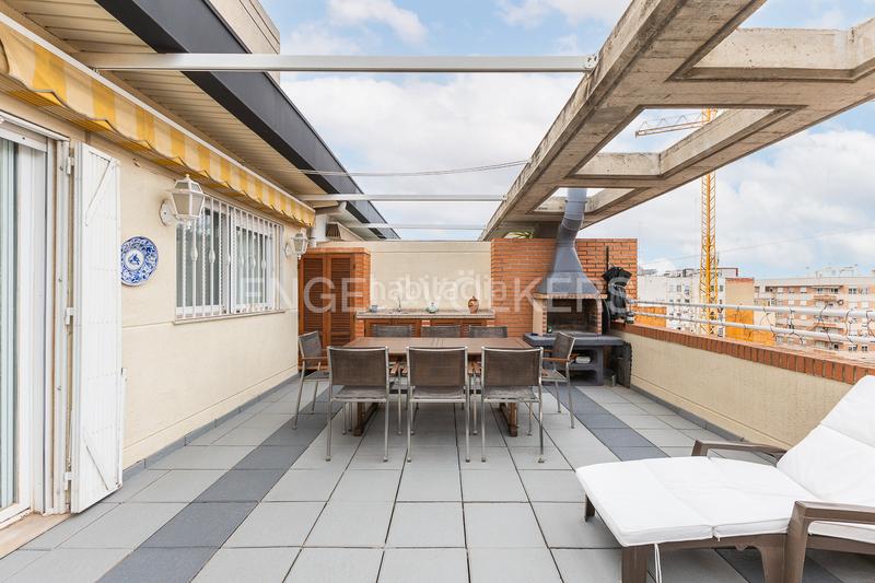 Foto bc40eacd-cacb-4bd2-82d2-b4fa5e8504ee. Ático  dúplex con gran terraza en penyaroja en Valencia