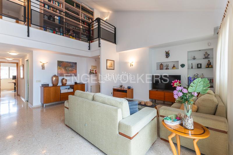Foto f13eb1d7-4c88-4f2a-b14b-d4102134346f. Ático  dúplex con gran terraza en penyaroja en Valencia