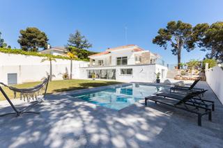Casa  Avda.el pinar. Exclusiva villa con magníficas vistas