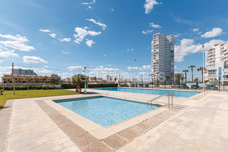 Foto 0558ee6c-0a28-4310-8f13-87237fb27da8. Appartement avec chauffage parking piscine dans El Perellonet Valencia