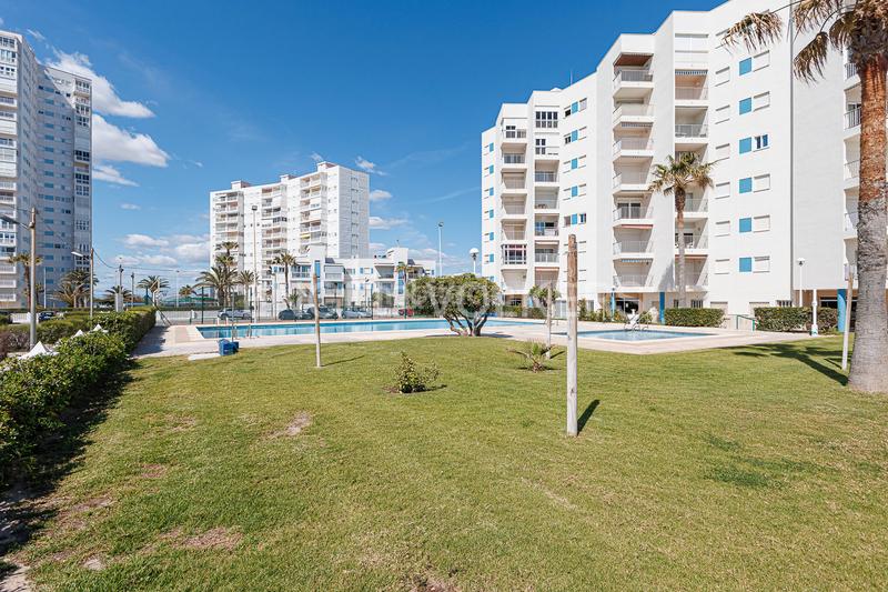 Foto 1f2b6f59-b4a8-4b26-9994-04b1883f1f0e. Appartement avec chauffage parking piscine dans El Perellonet Valencia