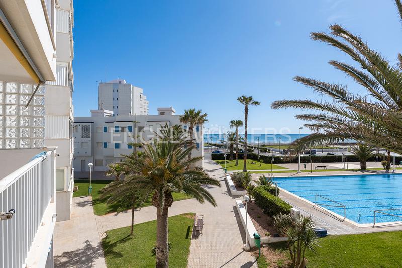 Foto 86031ef3-a25c-413b-879f-5b8c4ebd32c5. Appartement avec chauffage parking piscine dans El Perellonet Valencia