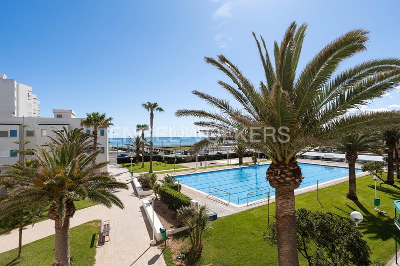 Foto 9b302cb1-1aa8-4f83-a78c-4616f827a49d. Appartement avec chauffage parking piscine dans El Perellonet Valencia