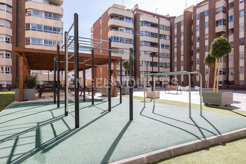 Foto 7d12ceab-5778-473b-a318-9aae0089be50. Apartamento vivienda de 4 dormitorios en zona de cortes nas en Valencia