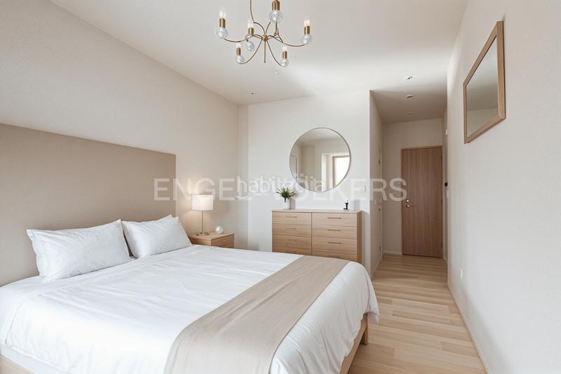 Foto b19b448b-6c5c-4d02-b4c6-6e56539f3b27. Apartamento vivienda de 4 dormitorios en zona de cortes nas en Valencia