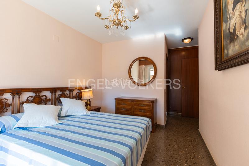 Foto f6400e46-f258-469a-aec6-0535d1fbad1f. Apartamento vivienda de 4 dormitorios en zona de cortes nas en Valencia