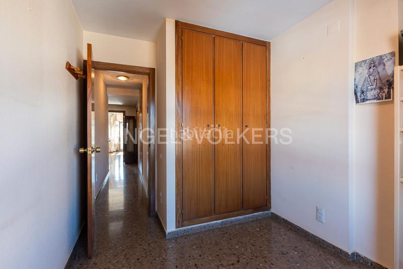 Foto f932e7b5-3052-43a7-ab96-26329907d89b. Apartamento vivienda de 4 dormitorios en zona de cortes nas en Valencia