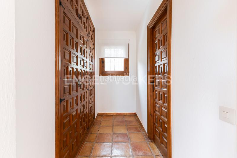 Foto 03b0dabc-fe59-4a59-a6c8-3534824b7490. Casa propiedad exclusiva con vistas, piscina climatizada y jardín en Dénia