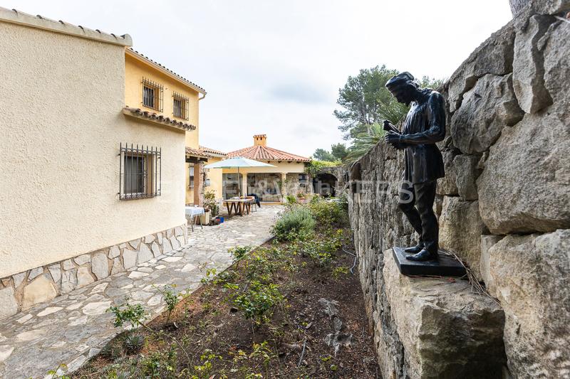 Foto 0ca688a2-e222-4542-8d65-3b1ffc934da6. Casa propiedad exclusiva con vistas, piscina climatizada y jardín en Dénia