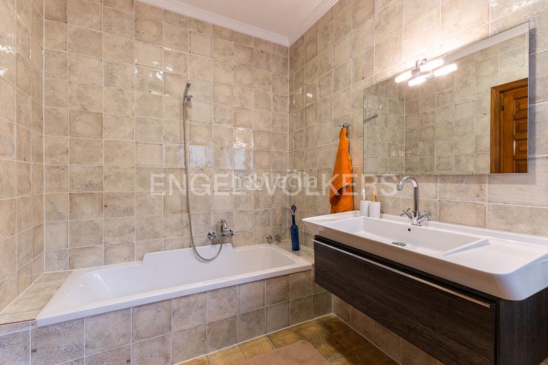 Foto 6e07eefa-5548-4704-b8c4-93fba8e90f2e. Casa propiedad exclusiva con vistas, piscina climatizada y jardín en Dénia