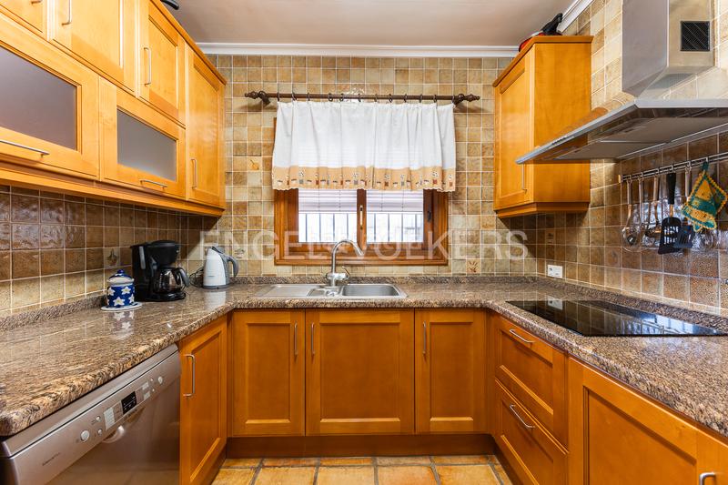 Foto 756aff09-2f60-4c0f-88a2-fddcd5ed9770. Casa propiedad exclusiva con vistas, piscina climatizada y jardín en Dénia