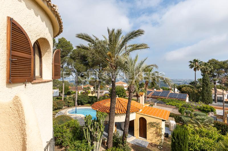 Foto 8e014e57-d2e7-42ea-b17c-fab6b360126b. Casa propiedad exclusiva con vistas, piscina climatizada y jardín en Dénia