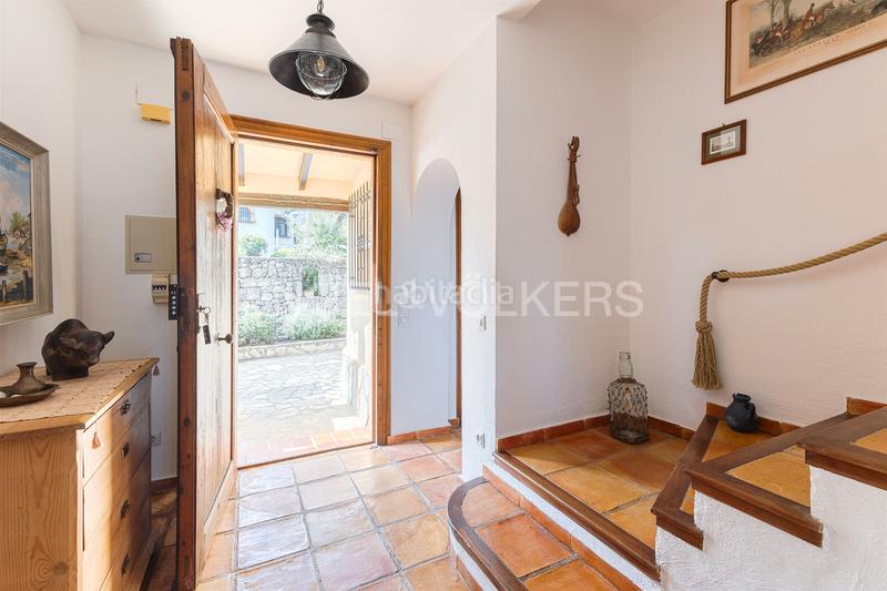 Foto d59e840f-60da-4282-99ed-0d37b19b442d. Casa propiedad exclusiva con vistas, piscina climatizada y jardín en Dénia