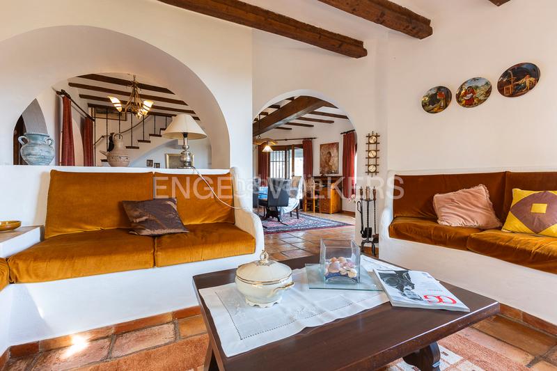Foto dd140f6a-e622-4a9b-80be-af738fdd9419. Casa propiedad exclusiva con vistas, piscina climatizada y jardín en Dénia