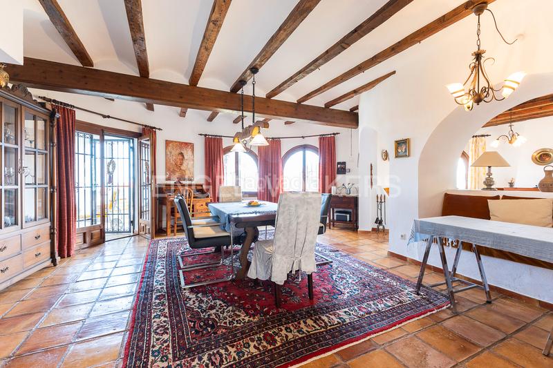 Foto e32719fd-1252-4362-b362-a4ead585d7e7. Casa propiedad exclusiva con vistas, piscina climatizada y jardín en Dénia