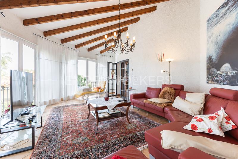 Foto fca824f0-4abd-419d-8aad-23063f4823b5. Casa propiedad exclusiva con vistas, piscina climatizada y jardín en Dénia