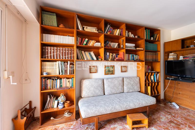 Foto 6a5c1991-3f66-4ed0-afae-a1f3f7a00a55. Apartamento exclusivo apartamento en avda. baleares en Valencia