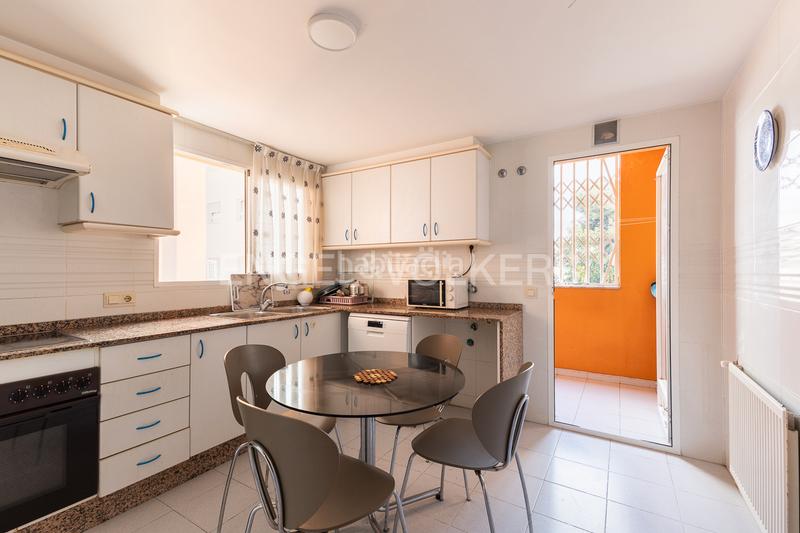 Foto 84501c4f-ed8b-4a15-9e79-24af402928f0. Apartamento exclusivo apartamento en avda. baleares en Valencia