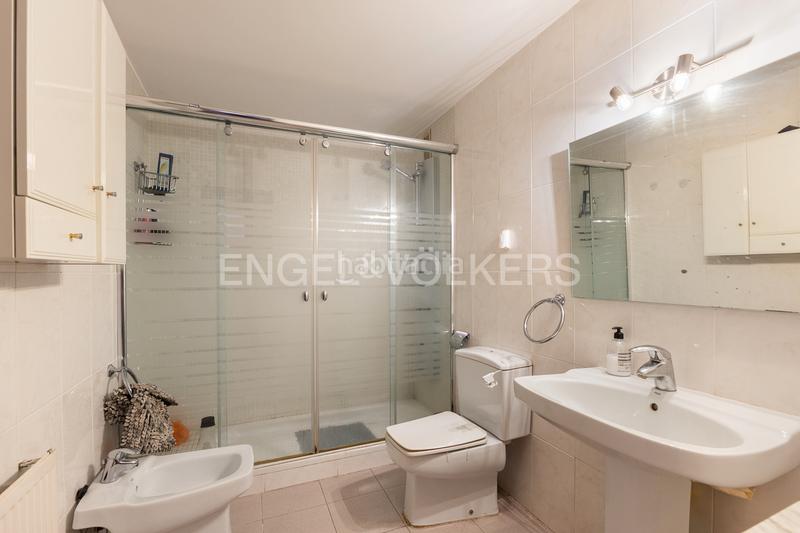 Foto ec463dc4-9009-4761-84f0-f90ddcd2ee1c. Apartamento exclusivo apartamento en avda. baleares en Valencia