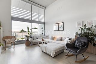 Lloguer Loft  C/ de la creu roja. Áticoloft con terraza y piscina en alquiler por temporadas