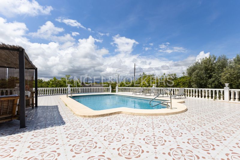 Foto 5d483b90-d1f8-4111-a07e-70356dfb3072. Country house with heating parking pool in Piles
