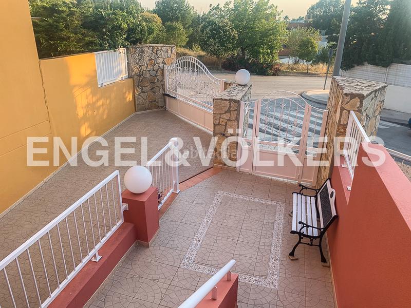 Foto 110a5c22-0c8e-4528-bcbb-1d564dcc8b9f. Casa descubre tu nuevo hogar en engel völkers! en Requena