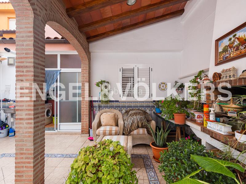 Foto 253f43ee-4dd0-4550-ab60-6ff619c69522. Casa descubre tu nuevo hogar en engel völkers! en Requena