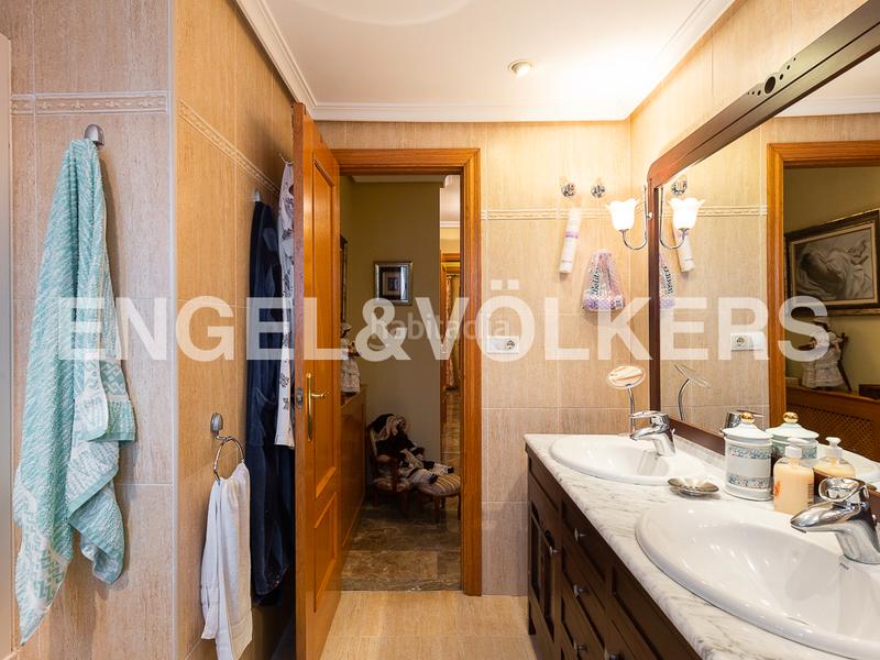 Foto 3381f623-e491-4b72-bda6-5268e8f94cb0. Casa descubre tu nuevo hogar en engel völkers! en Requena