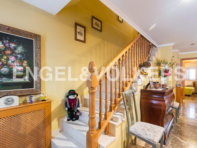 Foto 88095db0-64c8-4f5d-a91a-cc7497d65d99. Casa descubre tu nuevo hogar en engel völkers! en Requena