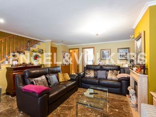 Casa a Requena. Descubre tu nuevo hogar en engel  völkers!