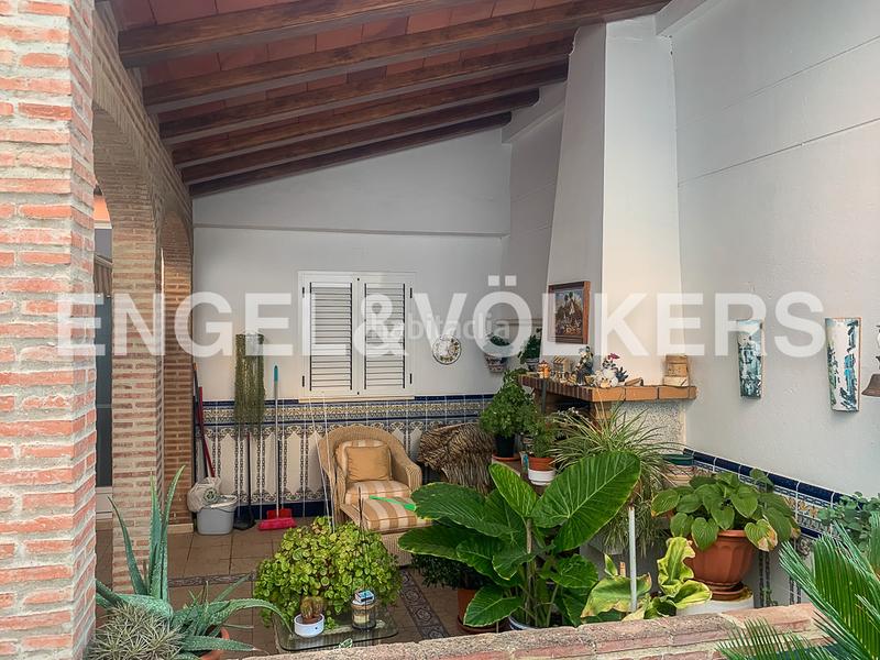 Foto cf9defd4-3114-4d43-b073-702b46f76e6d. Casa descubre tu nuevo hogar en engel völkers! en Requena